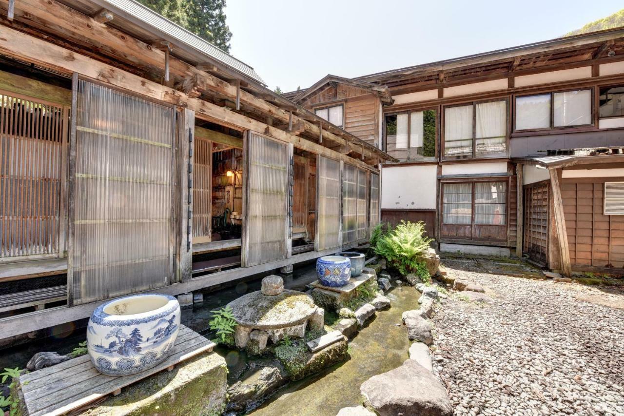 Hôtel Nishiya à Yonezawa Extérieur photo