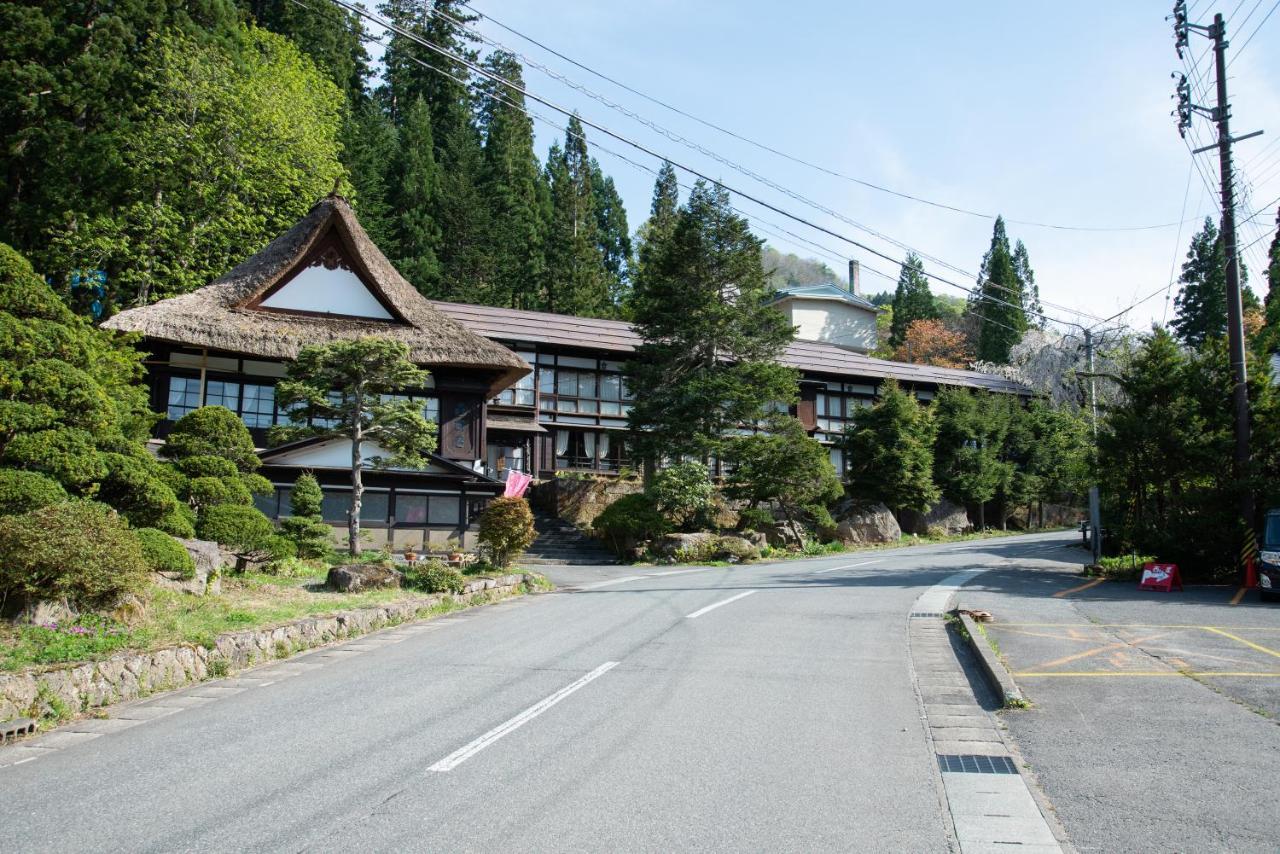 Hôtel Nishiya à Yonezawa Extérieur photo